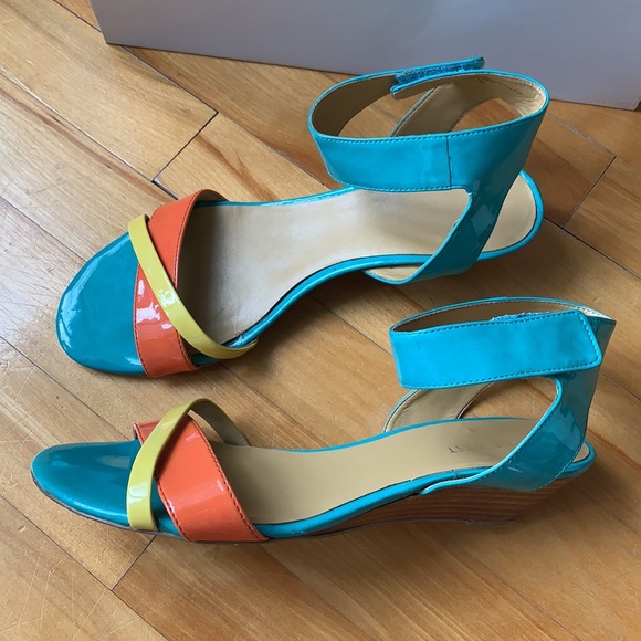 Multicolored Nine West Sandals 👞 size 7.5 - Picture 2 of 10
